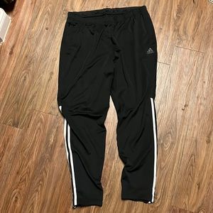 Adidas climalite Men’s lightweight joggers with partial leg stripe